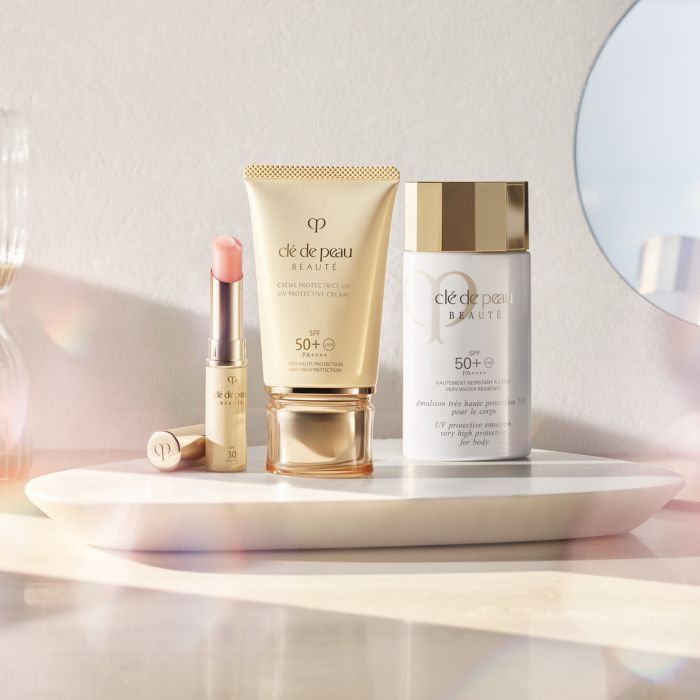 Acquista UV Protective Cream SPF 50+ - CLE DE PEAU | Rossi Profumi