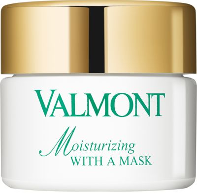 Moisturizing with a mask