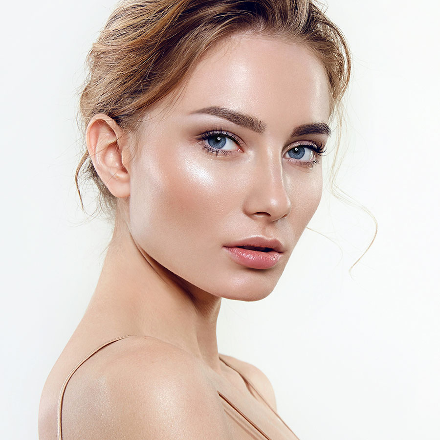 Scopri il make-up glow con i prodotti multiuso